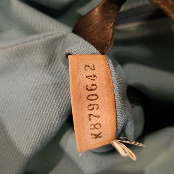 Dooney & Bourke Black Medallion Vintage Tote ✨️Host Pick✨️ - Picture 5 of 13